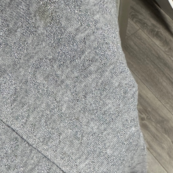 Gray Hooded Long Sleeve Top - Picture 3 of 4